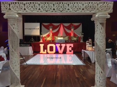 love sign hire london